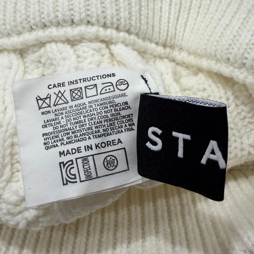 STAGE (Korea) knit bloomers / shorts - small - Picture 5 of 6